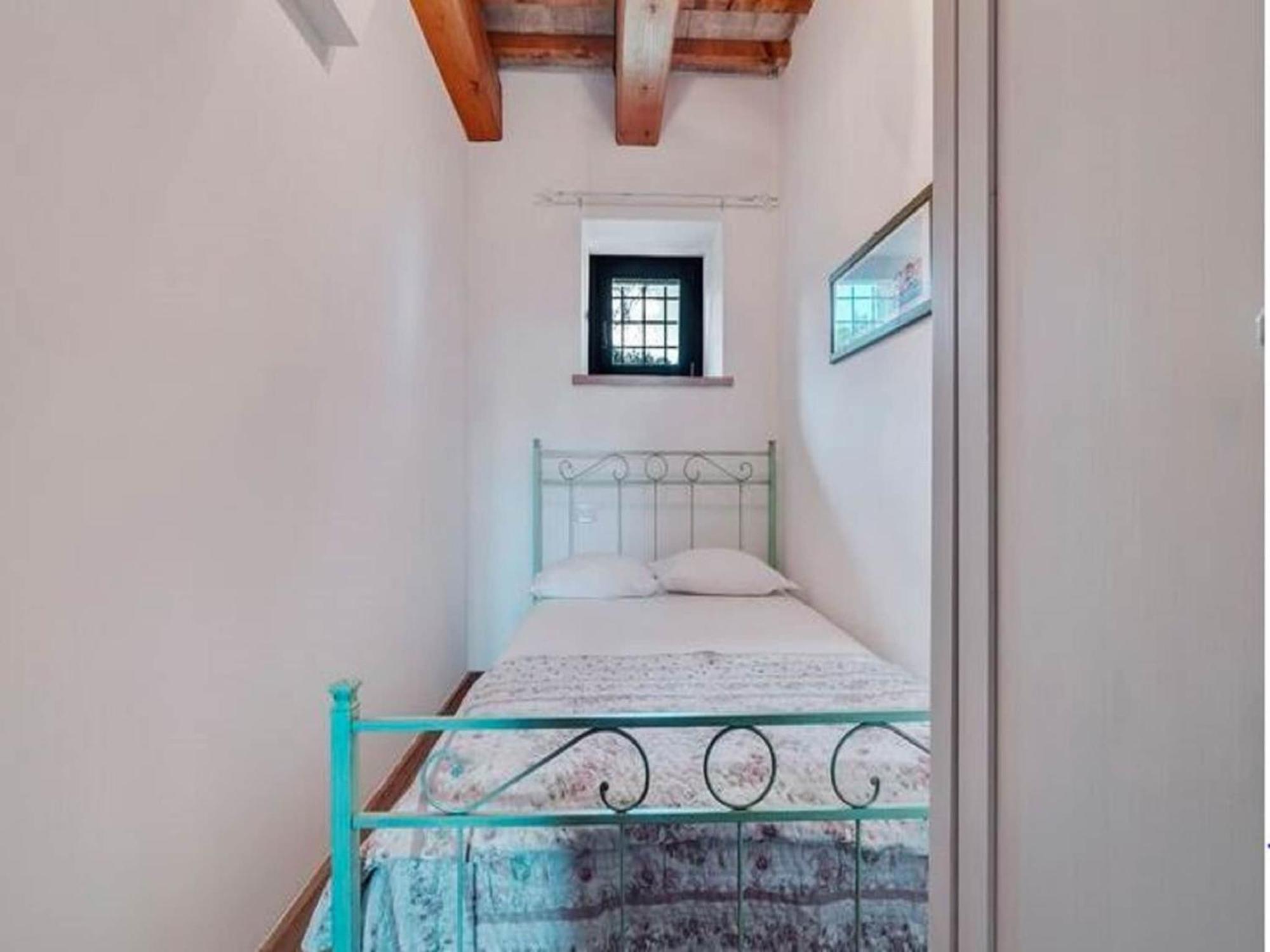 Stunning Apartment In Mombaroccio Near Metauro River Exterior photo