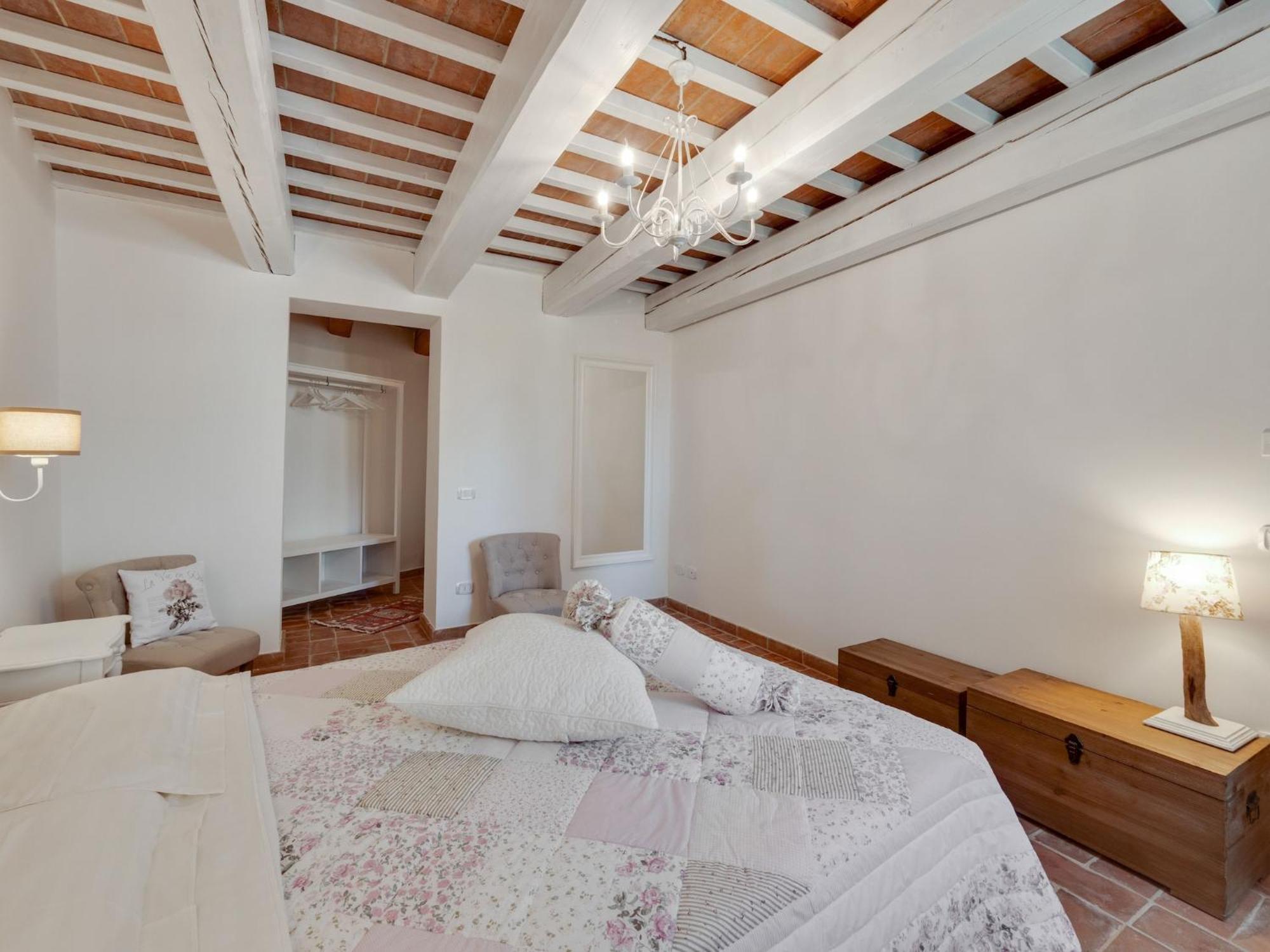 Stunning Apartment In Mombaroccio Near Metauro River Exterior photo